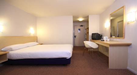 Travelodge Newcastle Seaton Burn Room photo